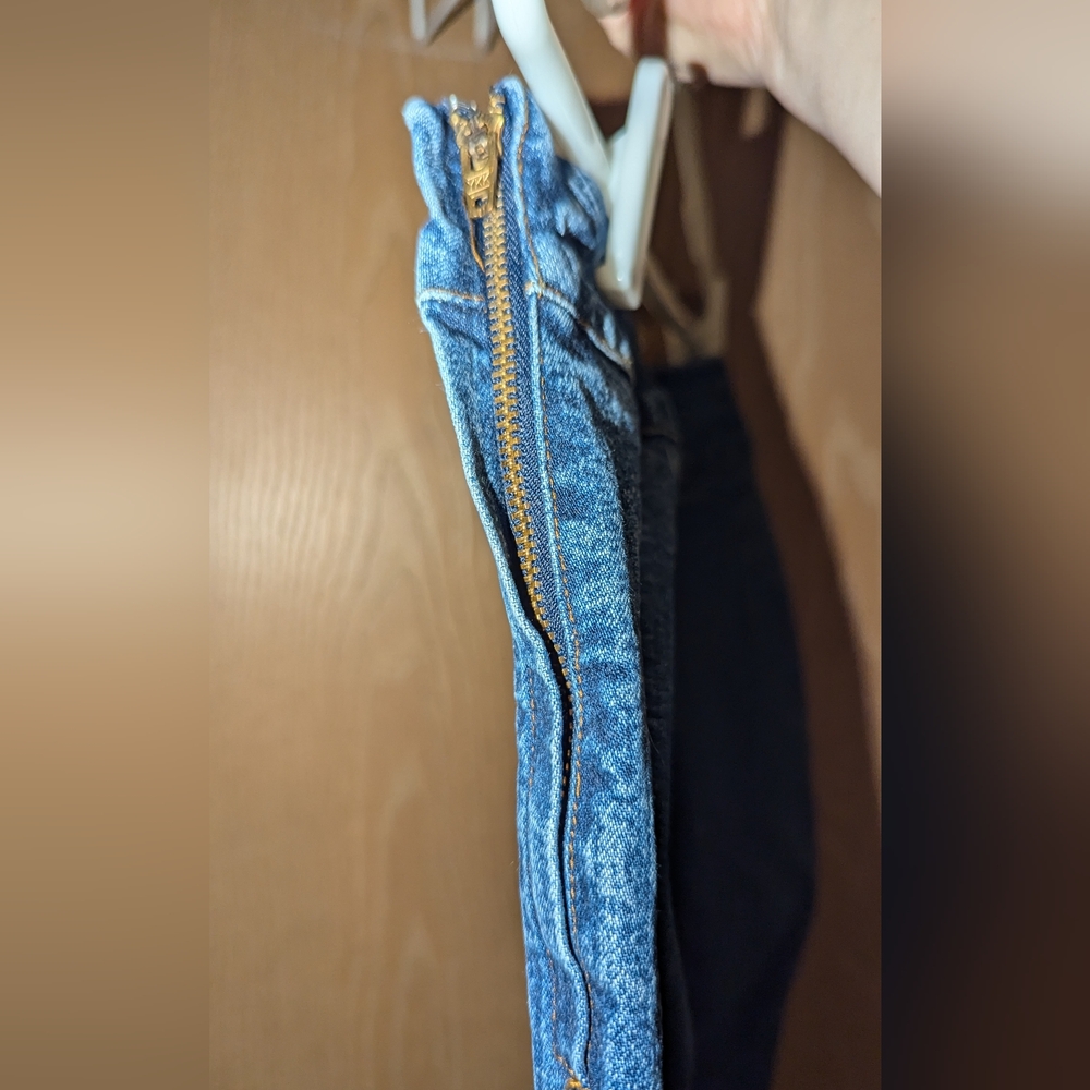 Lauren Jeans Co. - Ralph Lauren Side Zip Cropped Jeans - Size 6 - GreatCondition - Picture 7 of 8